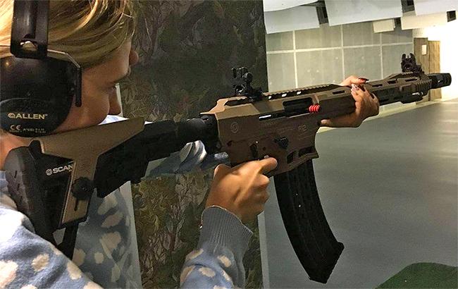 В крупнейших спортивных магазинах США отказываются от продажи оружия