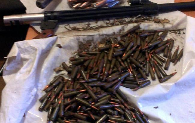 В Славянском районе выявлен оружейный схрон