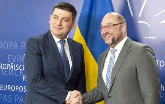Украина и ЕС рассчитывают на визовую либерализацию до 2016 г