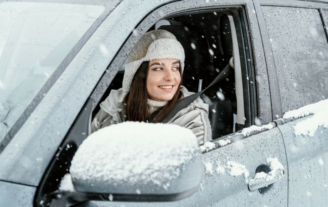 Цей лайфхак полегшить життя водіям взимку. Ось що треба зробити, щоб не замерзав замок в машині