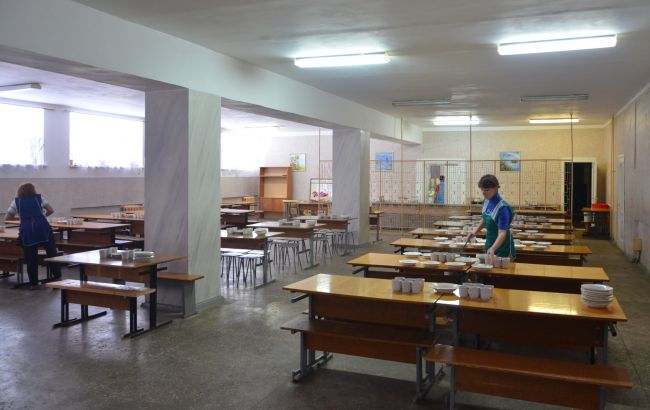 Отруєння в гімназії Житомира: 13 дітей знаходяться в лікарні
