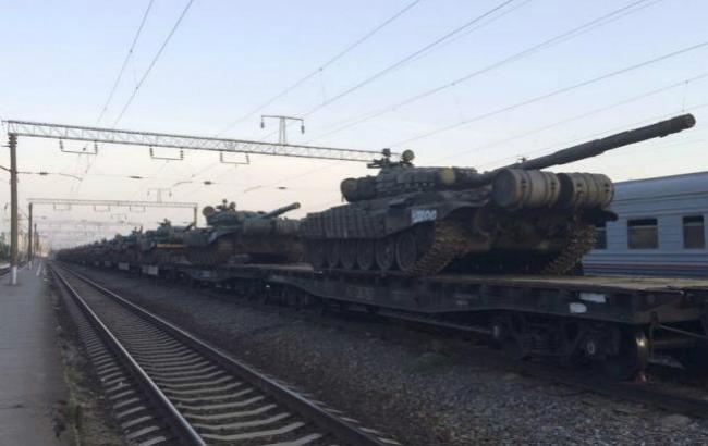 Росія збирає війська і техніку біля кордону з Україною, - Reuters