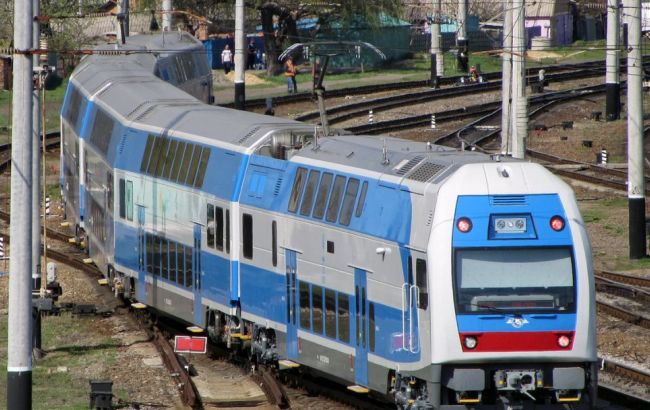 "Укрзалізниця" призначила 11 додаткових поїздів на шкільні канікули