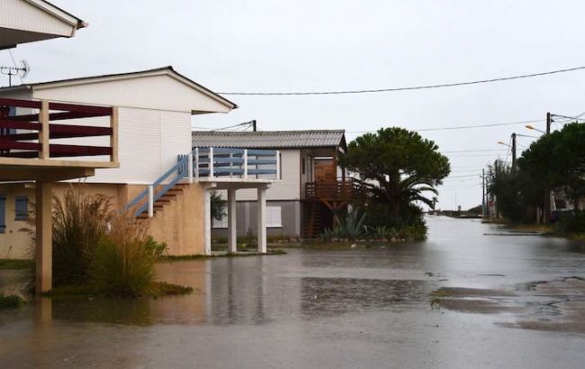 На юге Франции начались наводнения из-за сильных дождей, есть погибшие