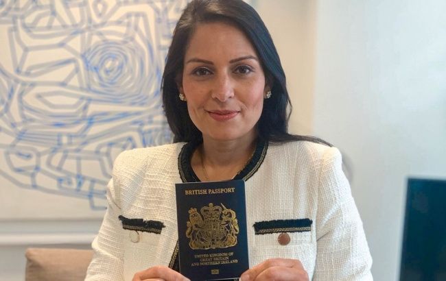 Британия введет новые паспорта после Brexit