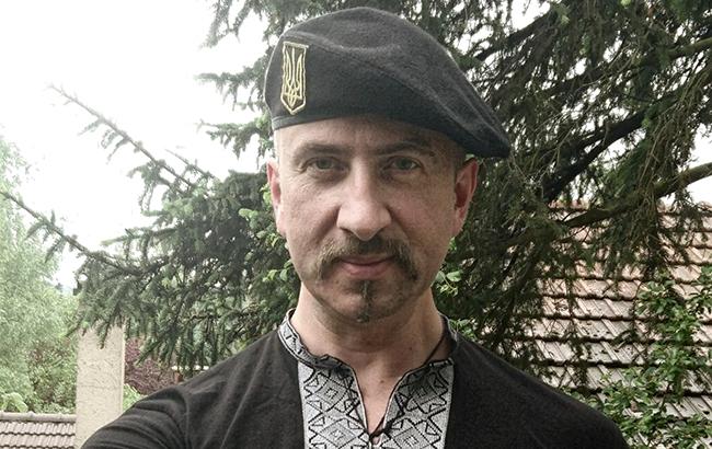 "Обіймаю, братику": українці вшановують пам'ять Василя Сліпака
