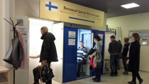 Финляндия ужесточила получение виз для россиян