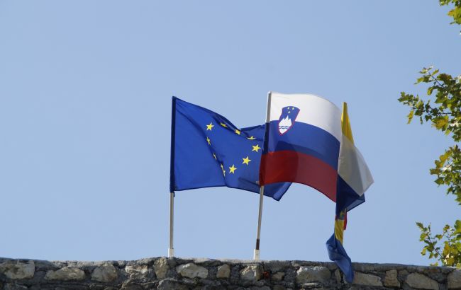 Словения сокращает штат посольства России