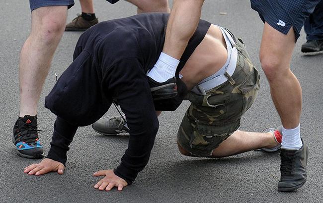 "Це просто жах": у Києві співробітники поліції побили підлітка