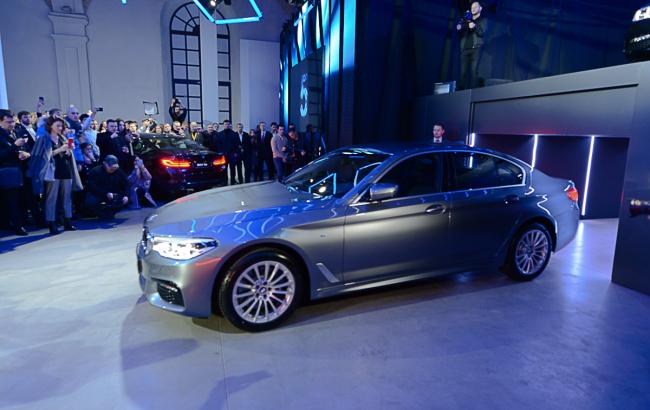 Создан устанавливать новые стандарты. BMW 5 серии седьмого поколения.