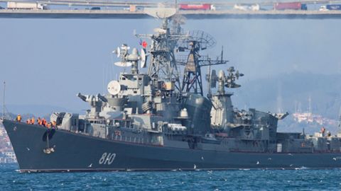 Кораблі РФ проведуть стрільби поблизу британського авіаносця у Середземному морі