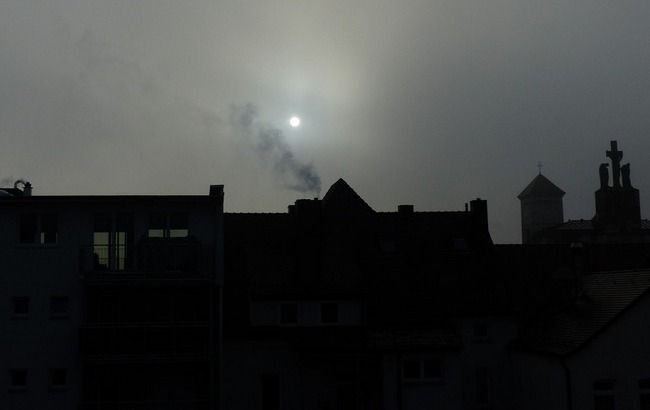 Частина Києва занурилася в пітьму: що сталося