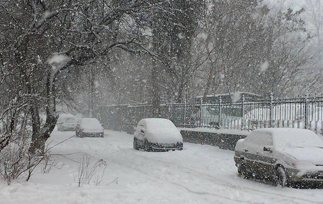 Снігопад в Одесі: негода паралізувала місто (відео)