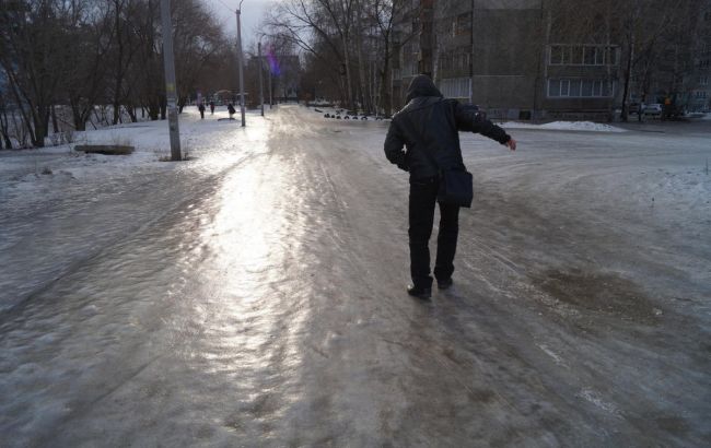 В Одеській області без електрики залишаються 54 населених пункти у зв'язку з негодою