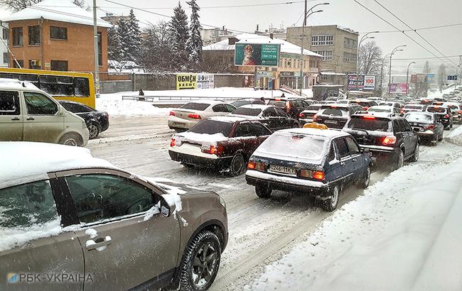 Синоптики попереджають про сильні морози та снігопади в Україні