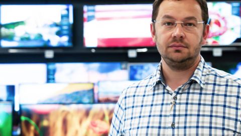 Бизнес призывает парламент снизить комиссию на безналичные расчеты