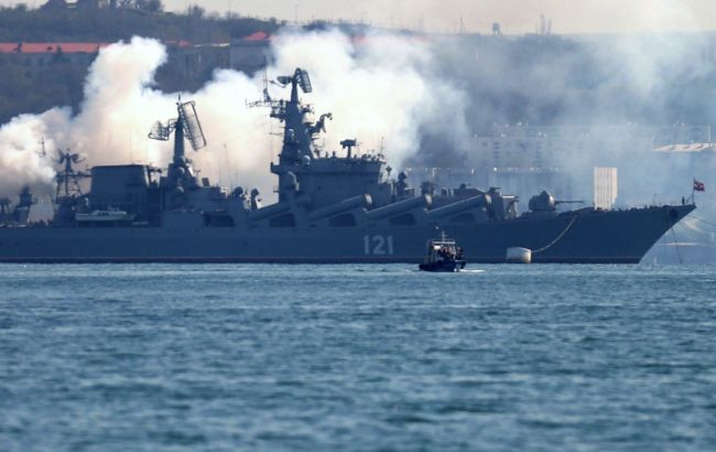 Минобороны РФ заявляет, что на крейсере "Москва" погиб один человек