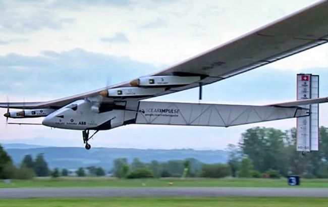 Самолет на солнечной энергии начал перелет через Тихий океан