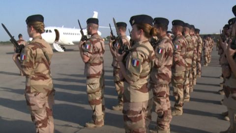 Французские войска вышли с базы Абеше в Чаде, которую занимали более 60 лет