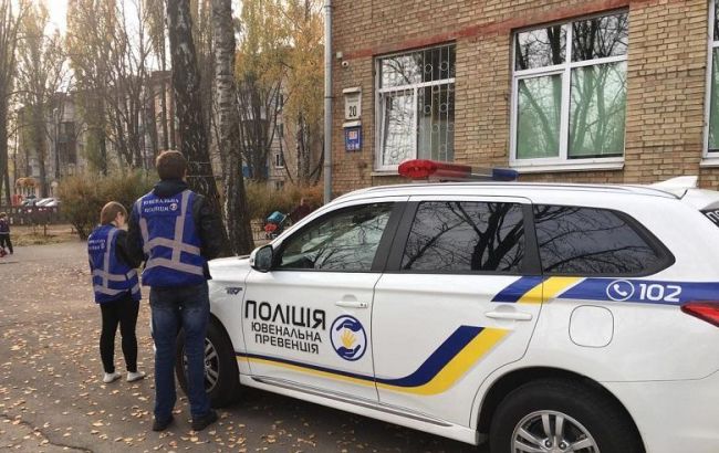 В Киеве ученица выпрыгнула в окно на четвертом этаже школы