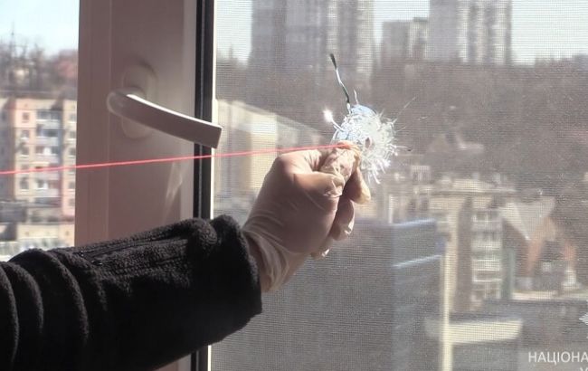 У Києві затримали чоловіка, який стріляв по вікнах будинків