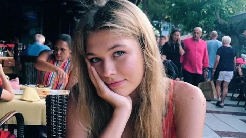 Королева пляжа: дочь Веры Брежневой восхитила фигурой в купальнике