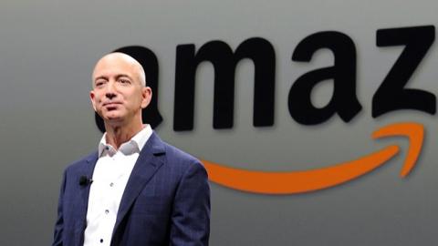 Джефф Безос стал самым богатым человеком в истории
