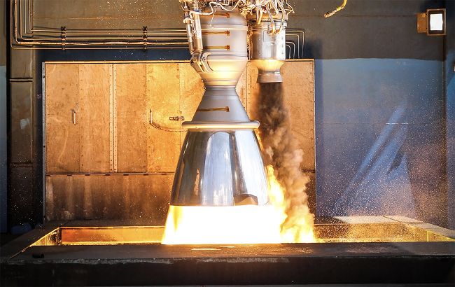 Илон Маск запустил в космос еще одну ракету: взрывное видео