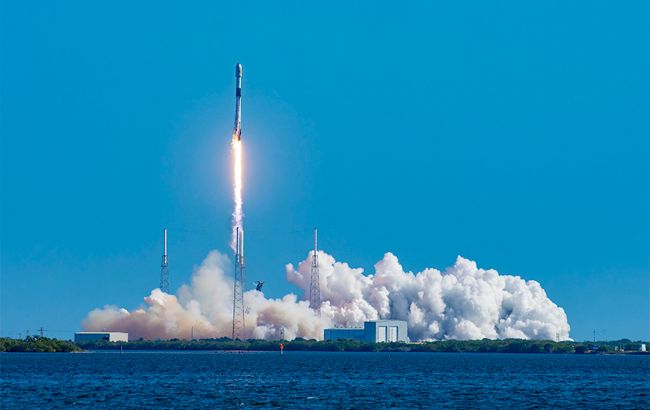 SpaceX вывела на орбиту очередную партию спутников второго поколения Starlink