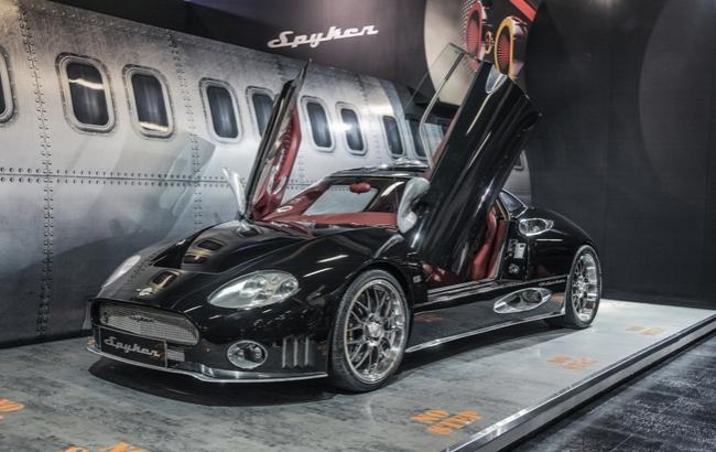 Киевлянин купил суперкар Spyker ручной сборки из фильма "Основной инстинкт 2"