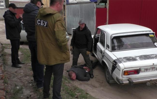У Чернігівській області блокували реалізацію зброї та боєприпасів з району АТО