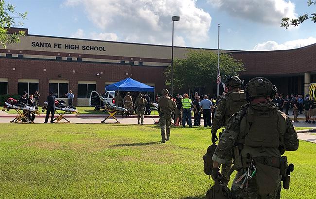 Стрілянина в Техасі: у школі знайшли вибухові пристрої