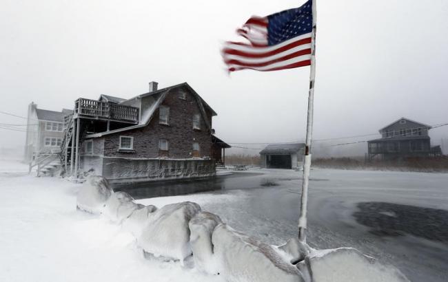 Жертвами снежной бури в США стали как минимум 50 человек