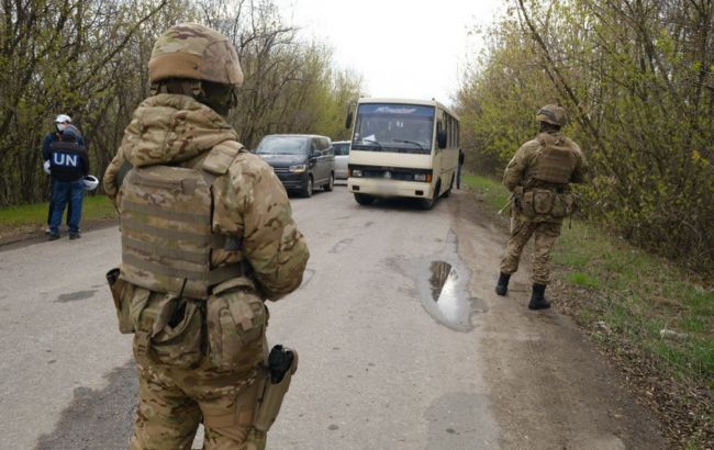 Украина в ТКГ попросила вернуть трех пленниц из ОРДЛО. Россия отказала