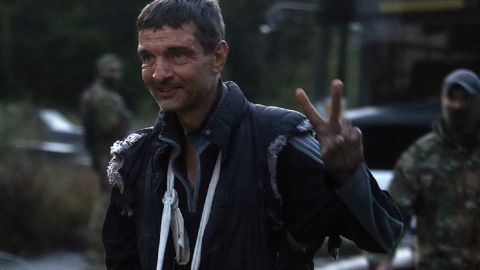 Украинцы за несколько часов собрали миллионы на лечение героя "Азовстали" Дианова