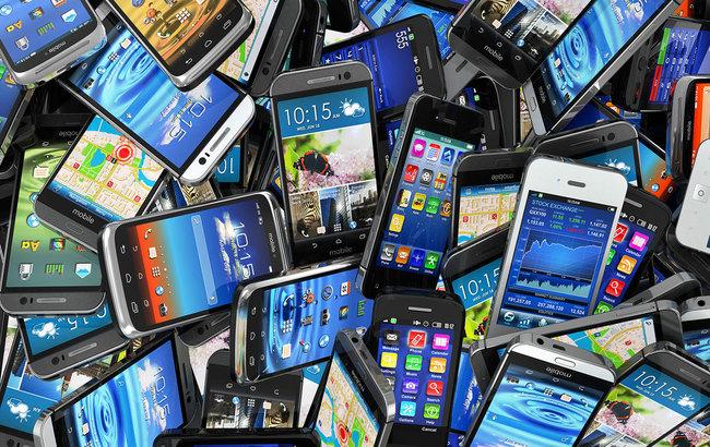 Обсяг виручки від продажу смартфонів у світі перевищить 355 млрд доларів у 2020