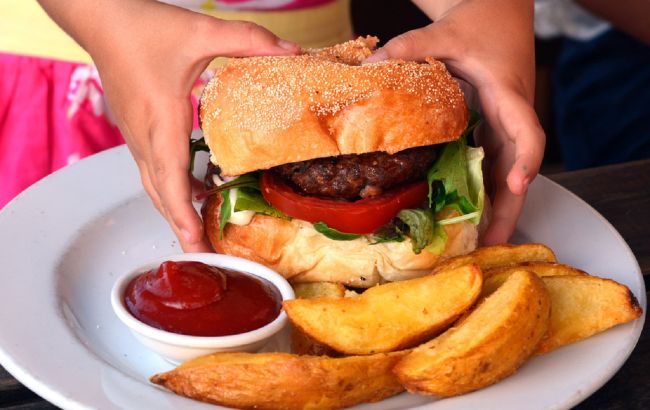 Назван худший перекус для вечера