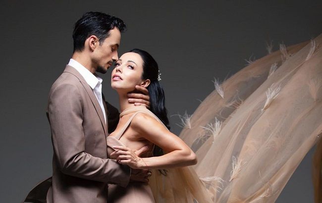 Лід і полум'я: Катерина Кухар заворожила чуттєвими кадрами з чоловіком