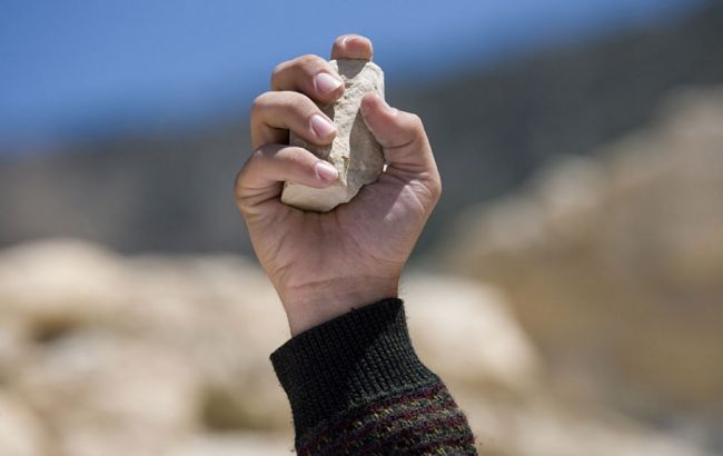 В России второклассники забросали камнями бывшего узника концлагеря