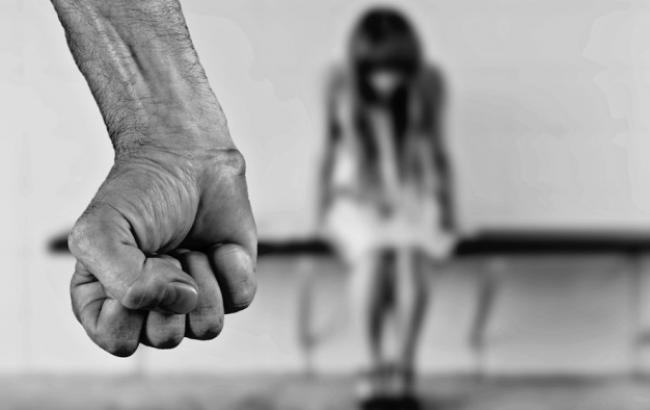 У Львівській області 21-річний хлопець зґвалтував 14-річну дівчину