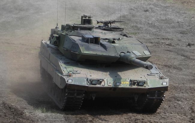 Местная версия Leopard. Швеция может передать Украине танки Stridsvagn 122