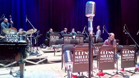 Штурм Октябрьского дворца в Киеве: под угрозой срыва оказался концерт всемирно известного оркестра