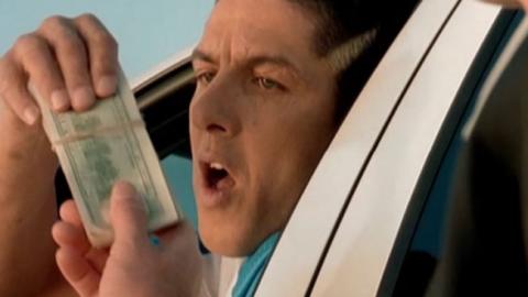 "Війна світів за горошок" і "Новорічне Таксі": "Квартал 95" розсмішив святковими пародіями на голлівудські фільми (відео)