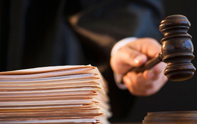 Суд зобов'язав Костенко спростувати інформацію про групи ICU