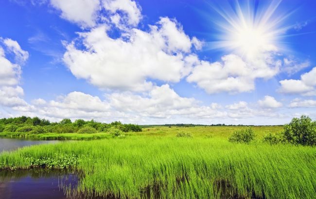 Погода на завтра: в Україні місцями дощі, температура до +28