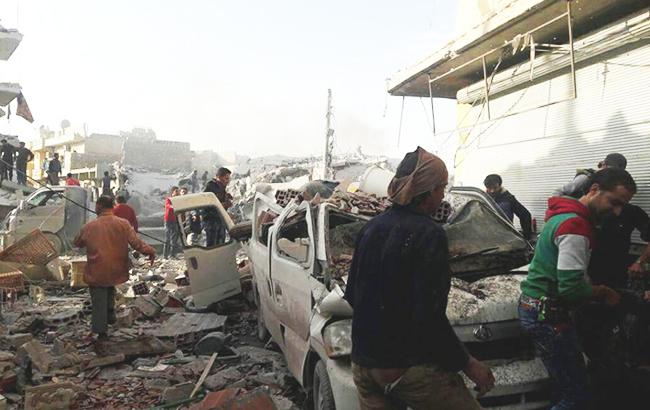 Франція закликала припинити авіаудари в Сирії та відкрити гуманітарні коридори