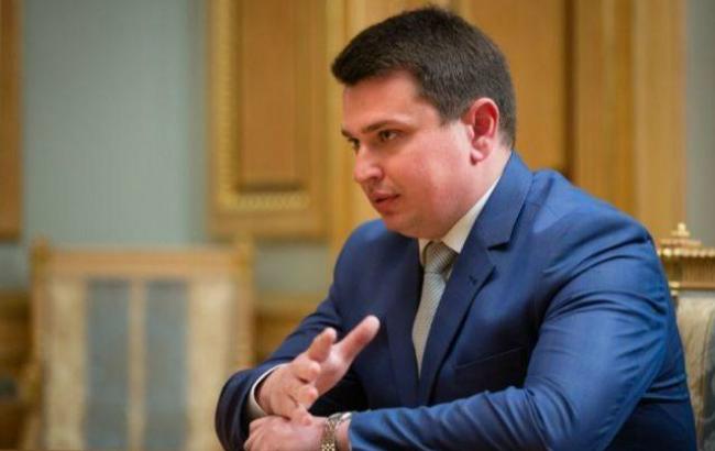 Детективи НАБ затримали керівника державної фінустанови за розтрату понад 14 млн гривень