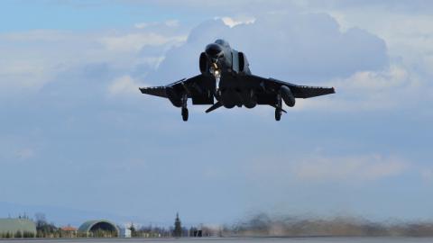 Туреччина привела в бойову готовність війська на кордоні з Сирією