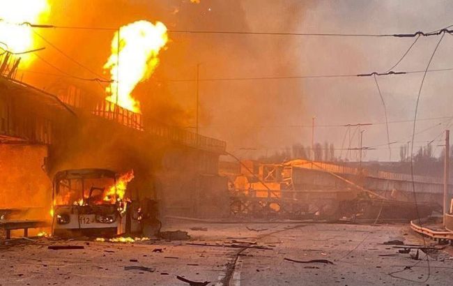 По ДнепроГЭС было два прямых попадания: в "Укргидроэнерго" рассказали о последствиях