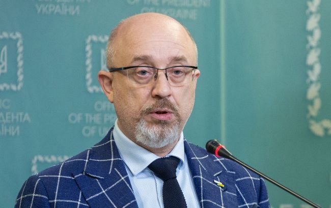 Смена главы украинской делегации в ТКГ не планируется, - Резников